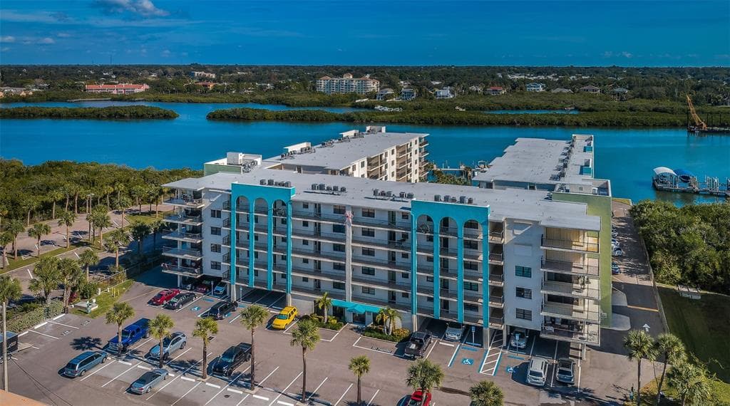 19531 GULF BOULEVARD UNIT 514 INDIAN SHORES, FL 33785