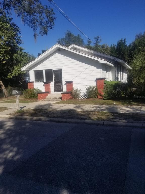 115 W PLYMOUTH STREET