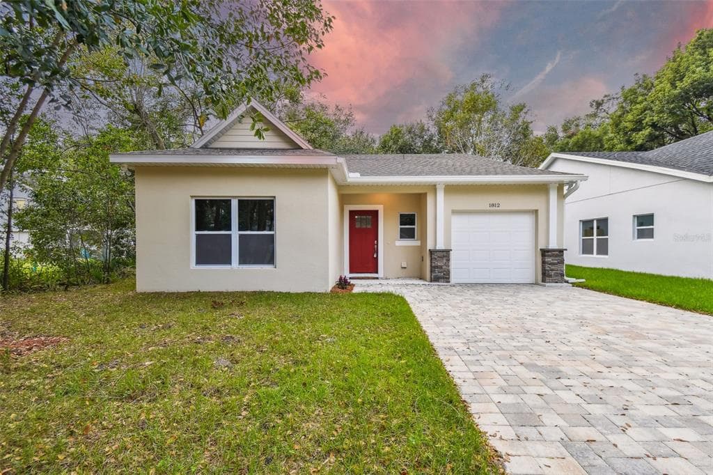 1812 S MAPLE AVENUE SANFORD, FL 32771