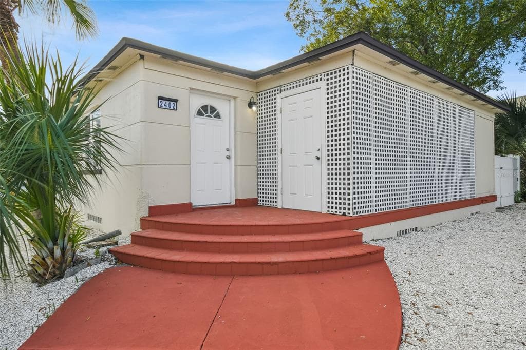 2402 W CYPRESS STREET TAMPA, FL 33609