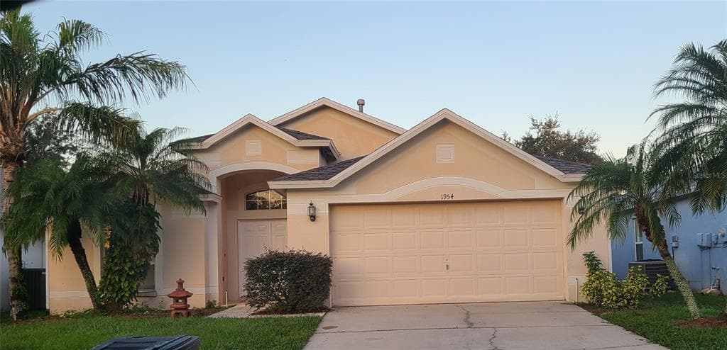 1954 GRENVILLE COURT