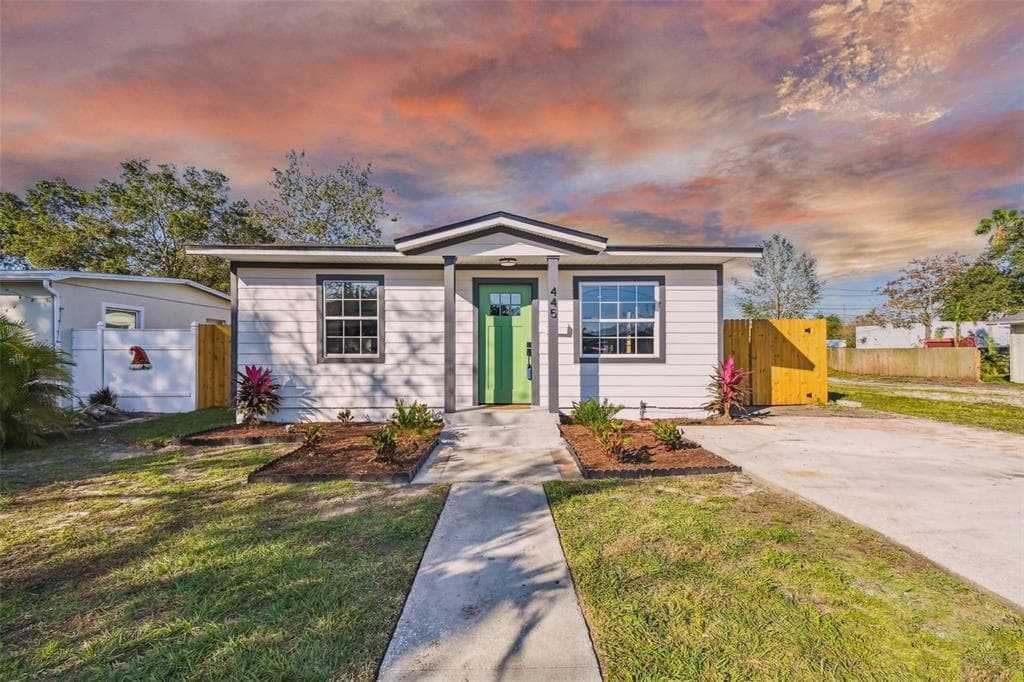 445 44TH AVENUE N ST PETERSBURG, FL 33703