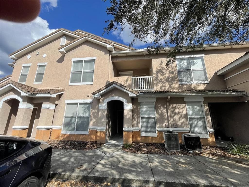 17977 VILLA CREEK DRIVE UNIT 17977 TAMPA, FL 33647