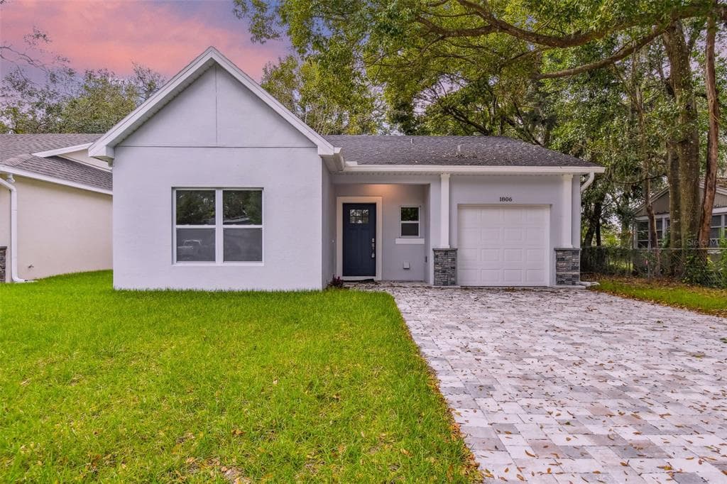 1806 S MAPLE AVENUE SANFORD, FL 32771