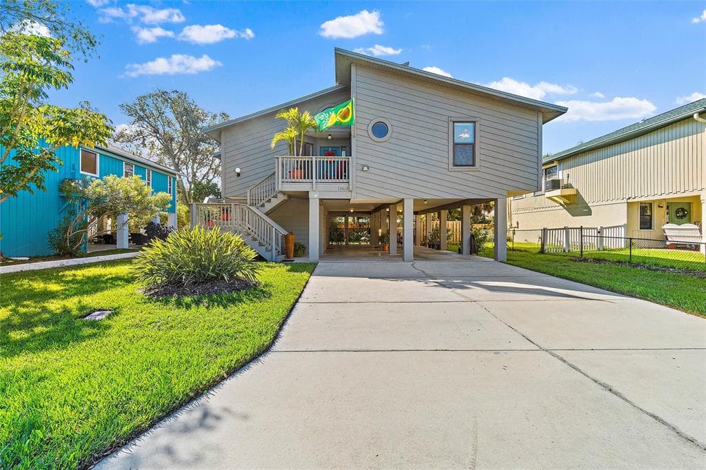 15612 1ST STREET E REDINGTON BEACH, FL 33708