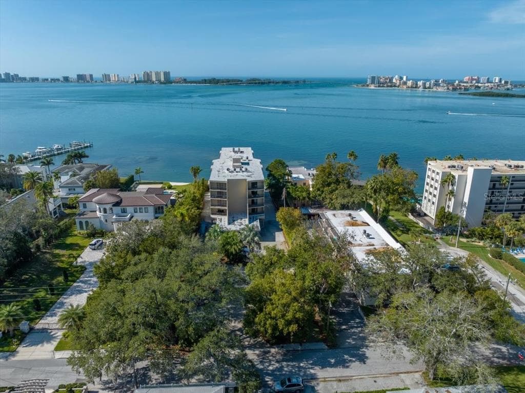 602 LIME AVENUE UNIT 201 CLEARWATER, FL 33756