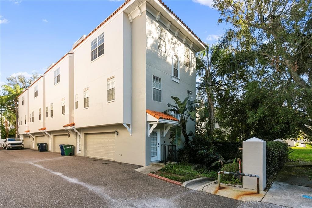 608 S MATANZAS AVENUE UNIT 8 TAMPA, FL 33609