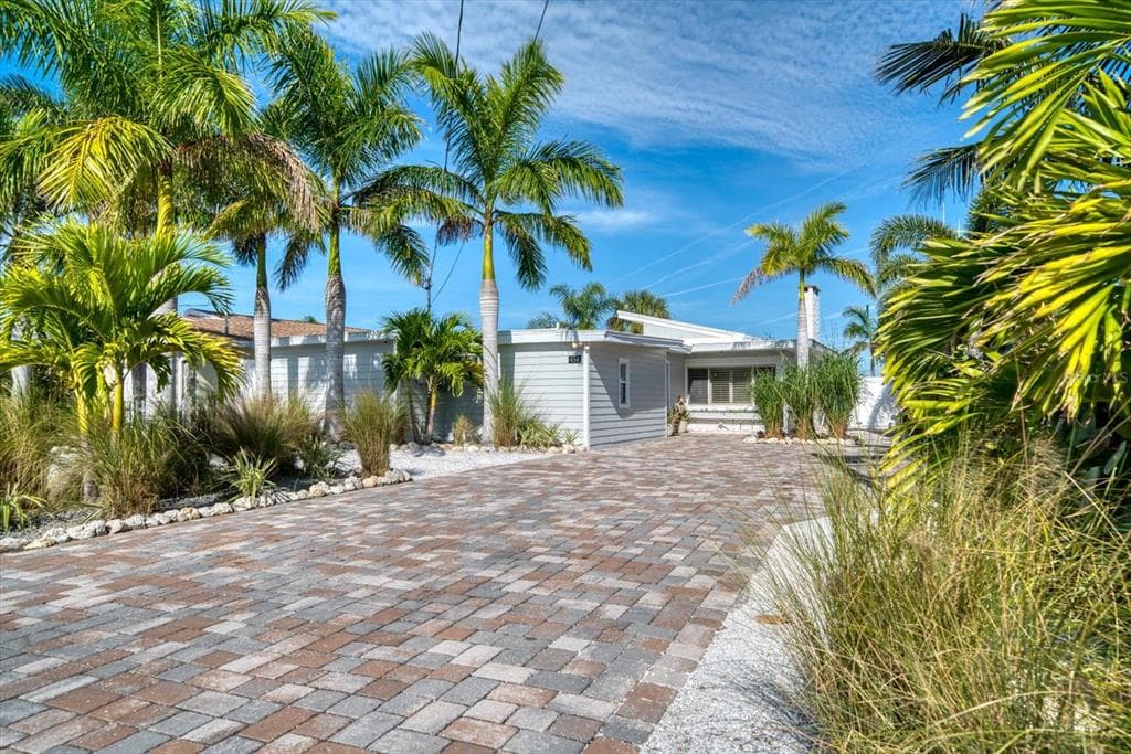 454 20TH AVENUE INDIAN ROCKS BEACH, FL 33785