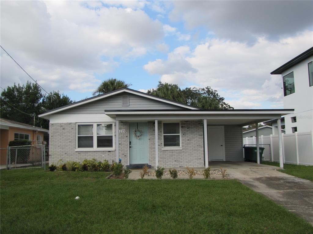 4219 W ARCH STREET TAMPA, FL 33607