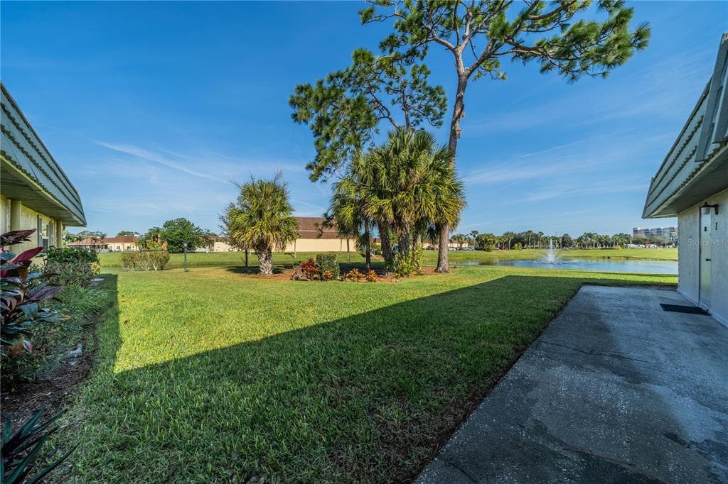 201 KINGS BOULEVARD UNIT 2 SUN CITY CENTER, FL 33573
