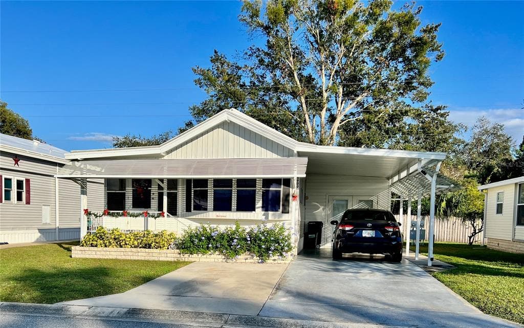 4900 BRITNI WAY ZEPHYRHILLS, FL 33541