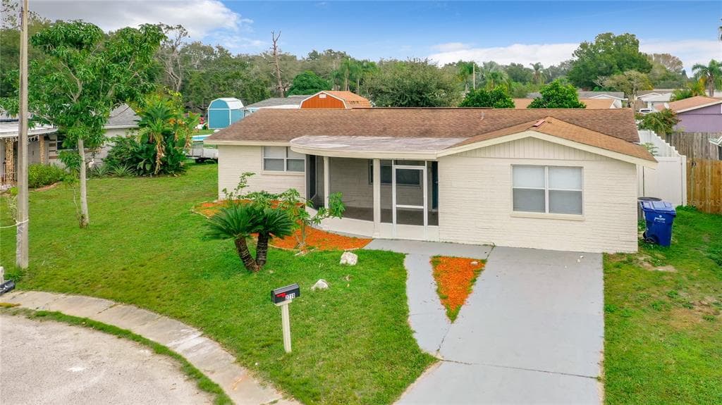 2710 DRUID PLACE HOLIDAY, FL 34691