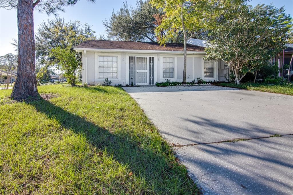 7719 GLADES COURT TEMPLE TERRACE, FL 33637