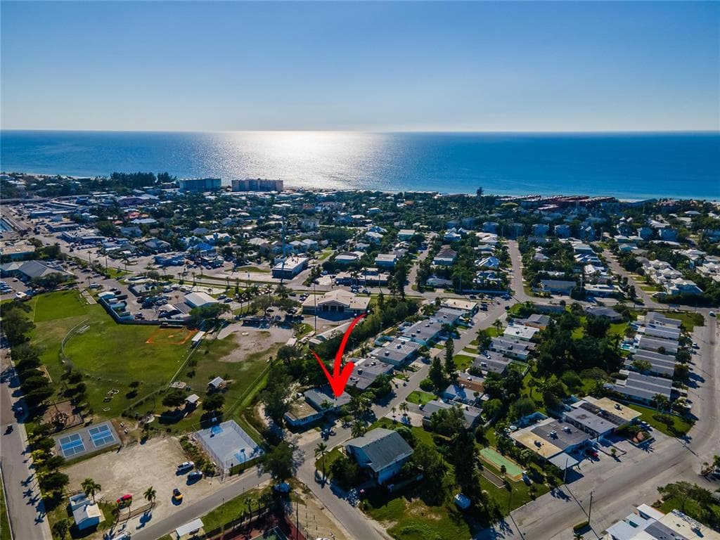 453 62ND STREET HOLMES BEACH, FL 34217