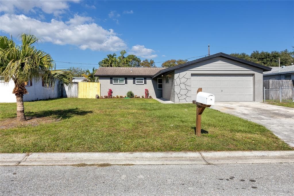 9139 FAIRWEATHER DRIVE LARGO, FL 33773