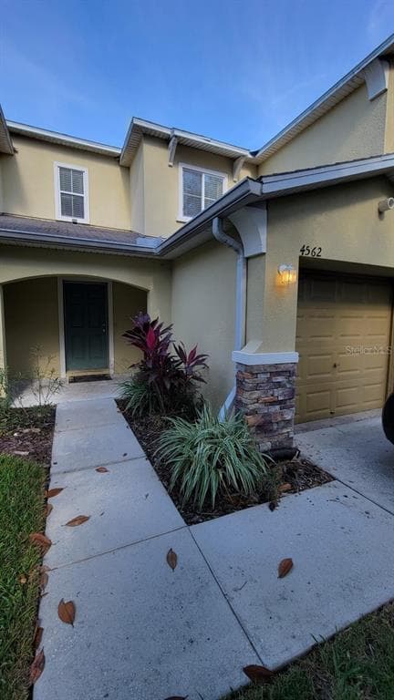 4562 LIMERICK DRIVE TAMPA, FL 33610
