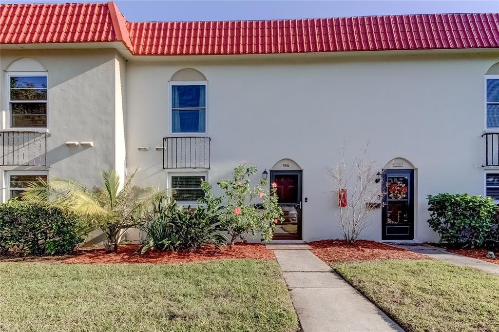 2700 BAYSHORE BOULEVARD UNIT 586 DUNEDIN, FL 34698