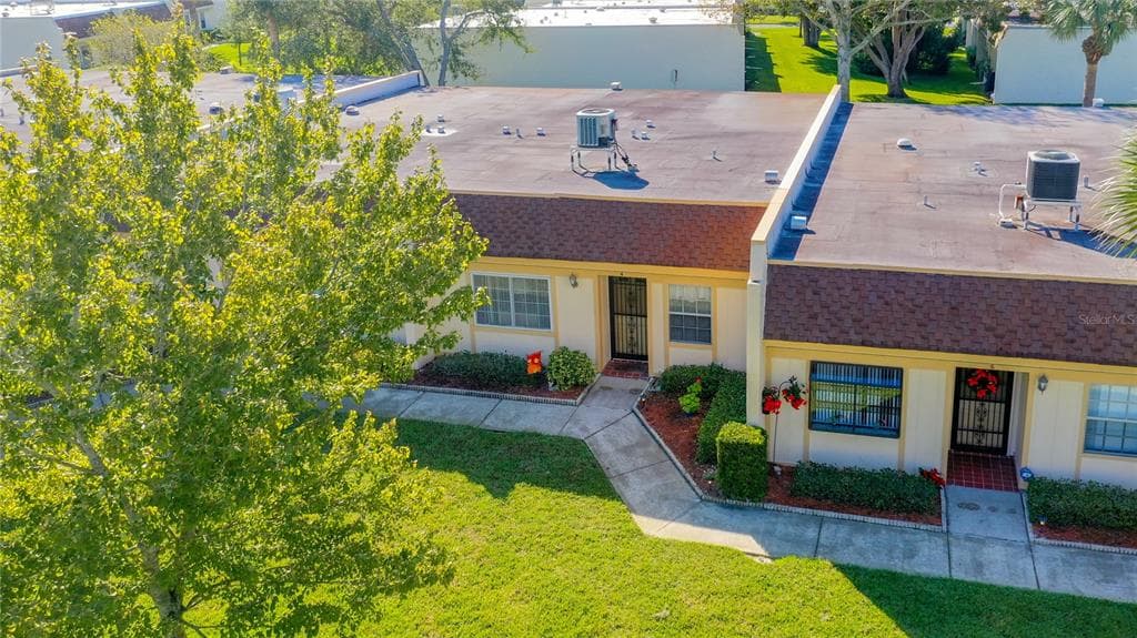 11400 CARRIAGE HILL DRIVE UNIT 4 PORT RICHEY, FL 34668