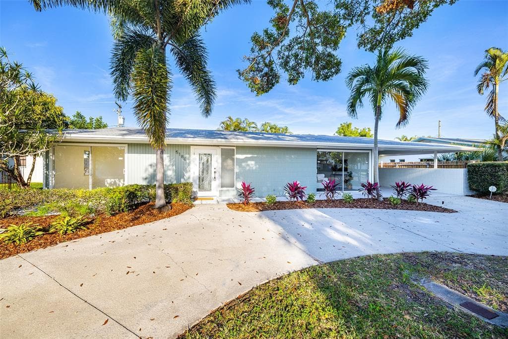 5188 40TH STREET S ST PETERSBURG, FL 33711