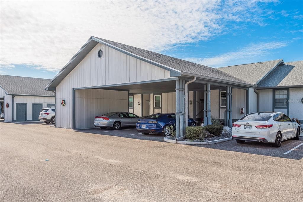 4921 NEW ENGLAND BOULEVARD NEW PORT RICHEY, FL 34652