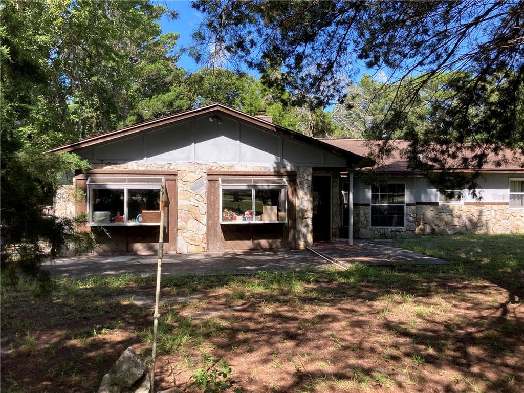 18501 COATS STREET SPRING HILL, FL 34610
