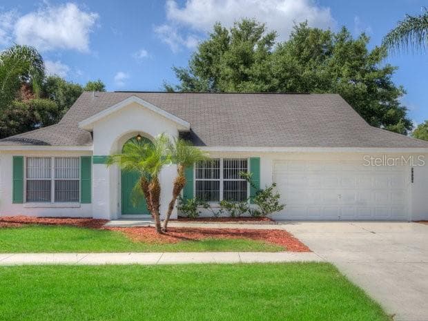 3820 BAYSHORE CIRCLE TAVARES, FL 32778