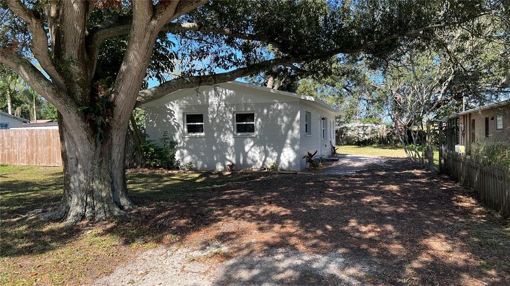 3205 71ST AVE N ST PETERSBURG, FL 33702