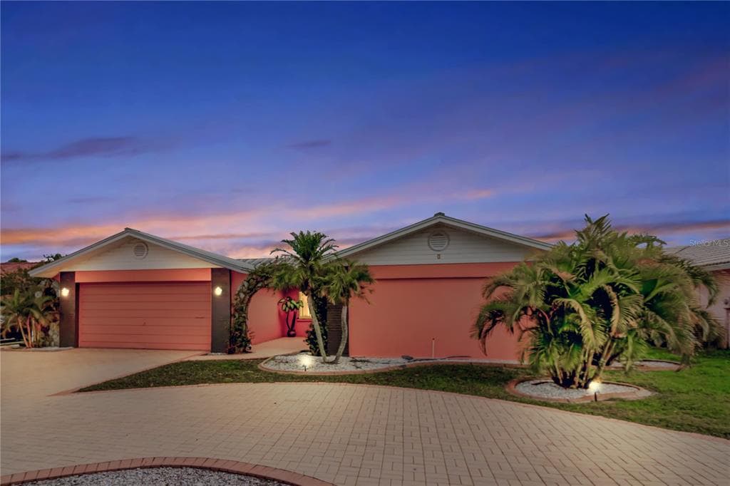 5132 GALLEON COURT NEW PORT RICHEY, FL 34652