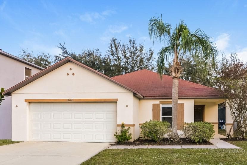 1504 BLUE SKY WAY CLERMONT, FL 34714