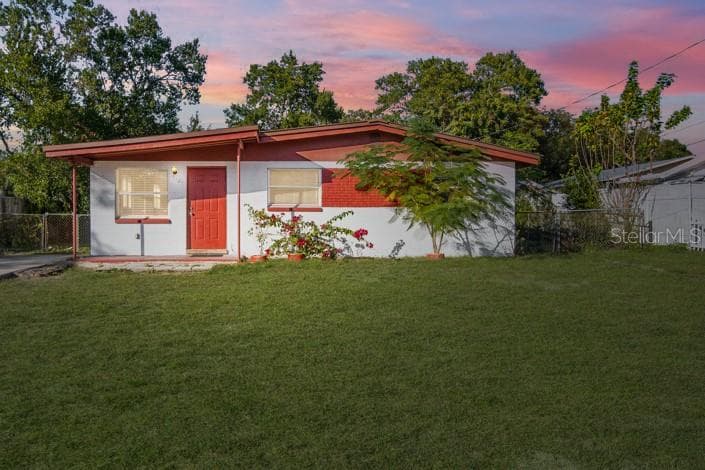 4220 E COVINA CIRCLE TAMPA, FL 33617