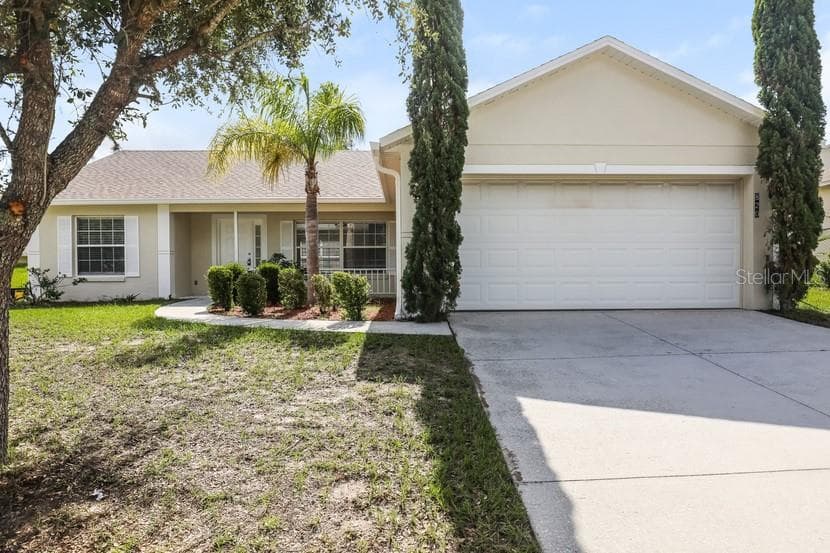 820 SHORE BREEZE WAY MINNEOLA, FL 34715