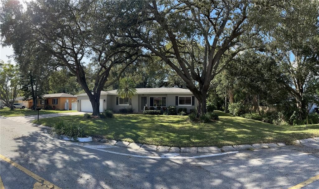 100 S AURORA AVENUE