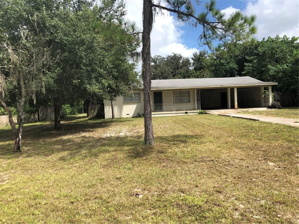 8111 STUART LANE LAKELAND, FL 33809