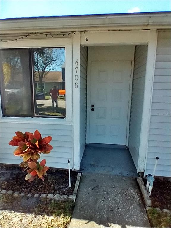 4708 PEBBLEPOINTE PLACE TAMPA, FL 33634