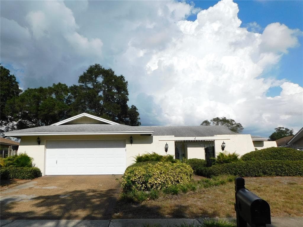 2766 WILDWOOD DRIVE CLEARWATER, FL 33761