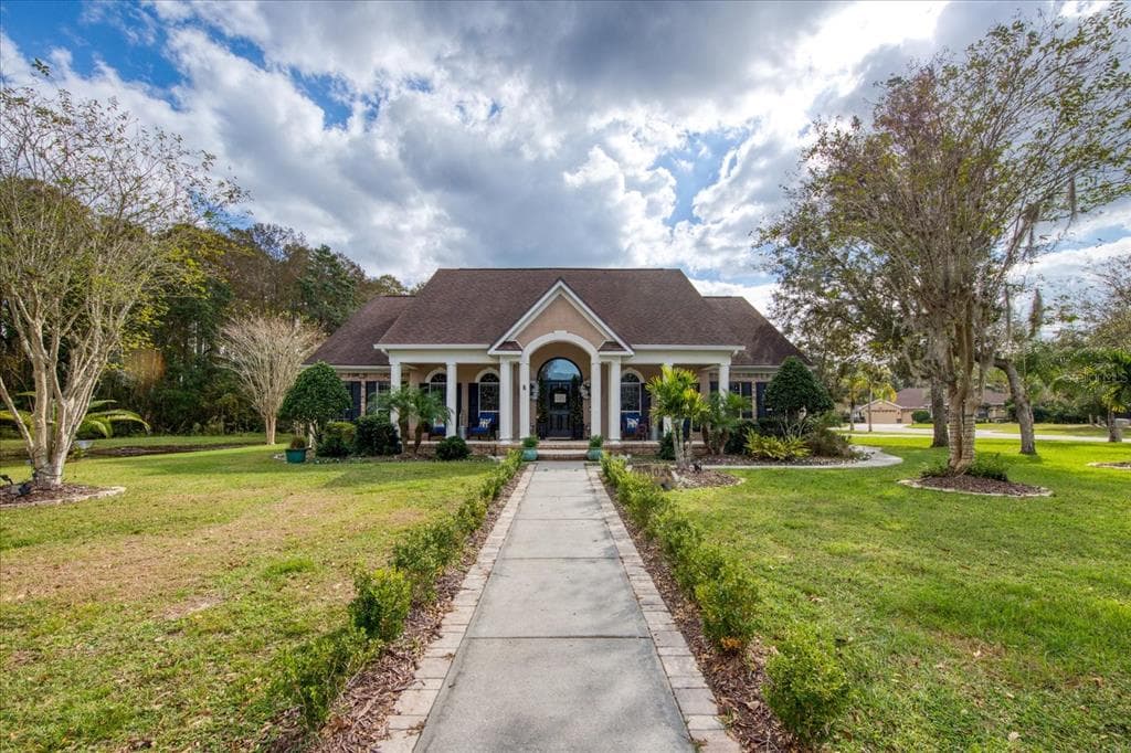 11602 LAKEVIEW DRIVE NEW PORT RICHEY, FL 34654