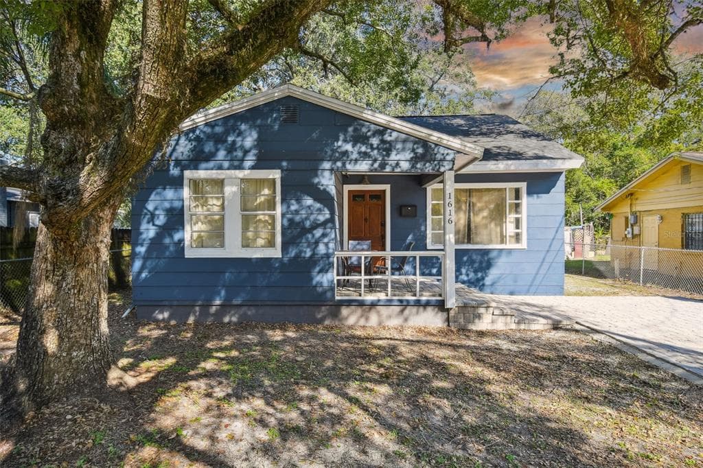 1616 E LINDEN AVENUE