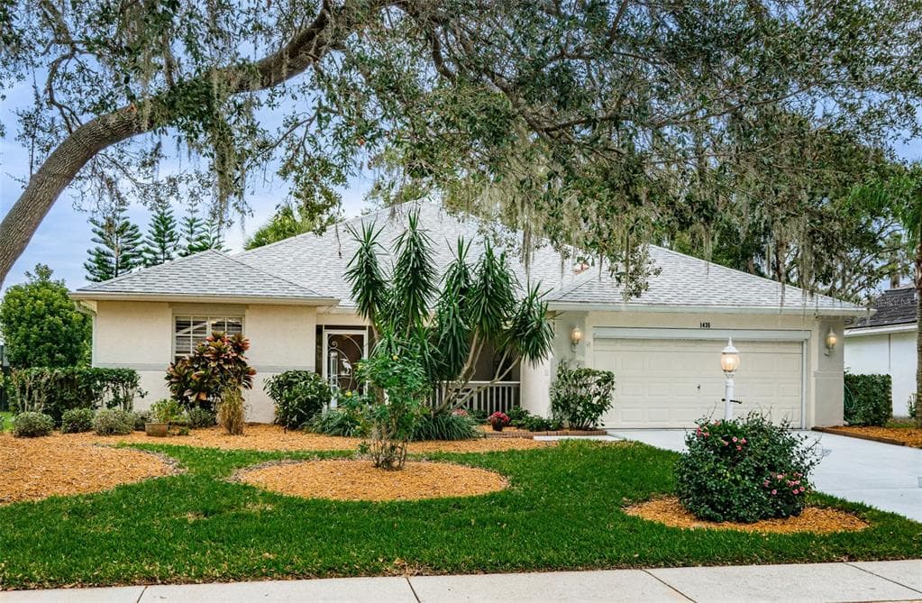 1435 BLUEWATER DRIVE SUN CITY CENTER, FL 33573