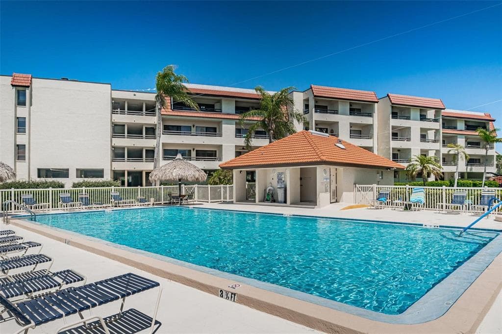 106 1ST STREET E UNIT 103 TIERRA VERDE, FL 33715