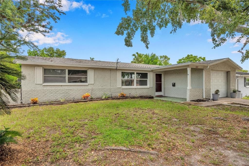 6007 REDWOOD DRIVE NEW PORT RICHEY, FL 34653