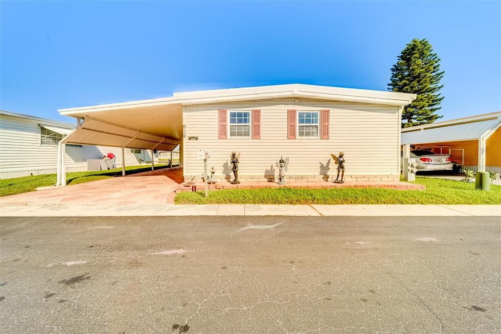 10221 S LAKE DRIVE UNIT 170 LARGO, FL 33773