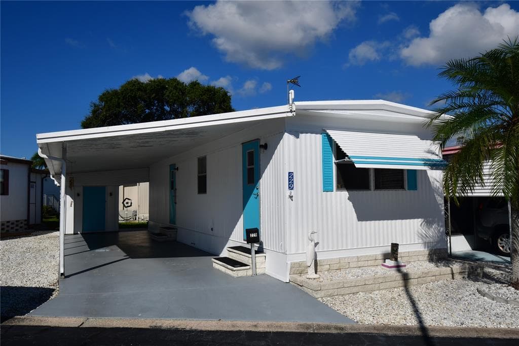 8300 SEMINOLE BOULEVARD UNIT 229 SEMINOLE, FL 33772