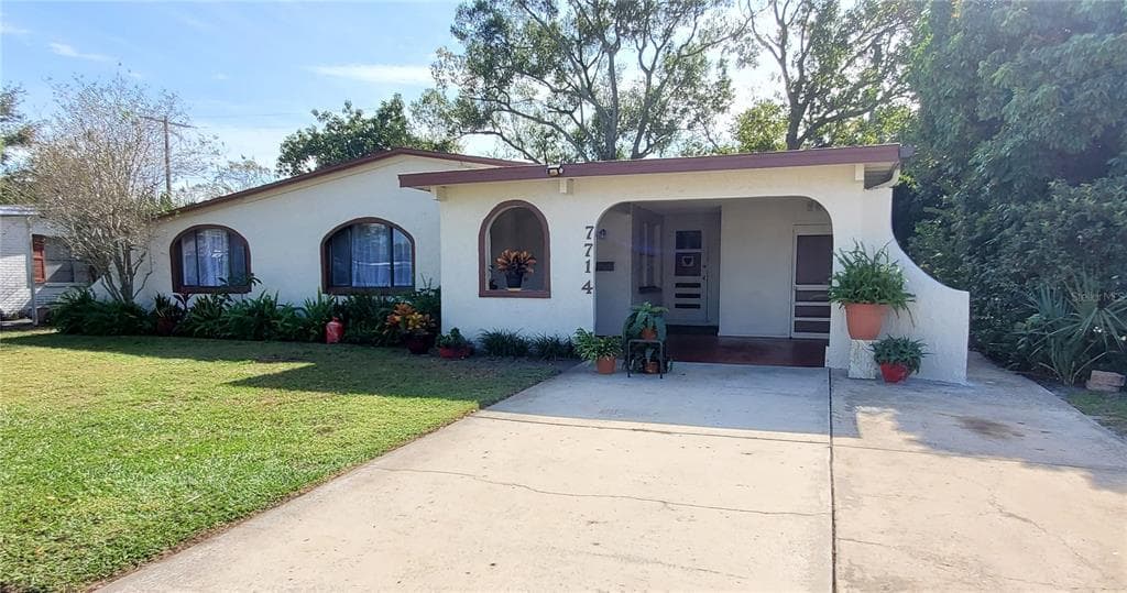 7714 W POWHATAN AVENUE TAMPA, FL 33615