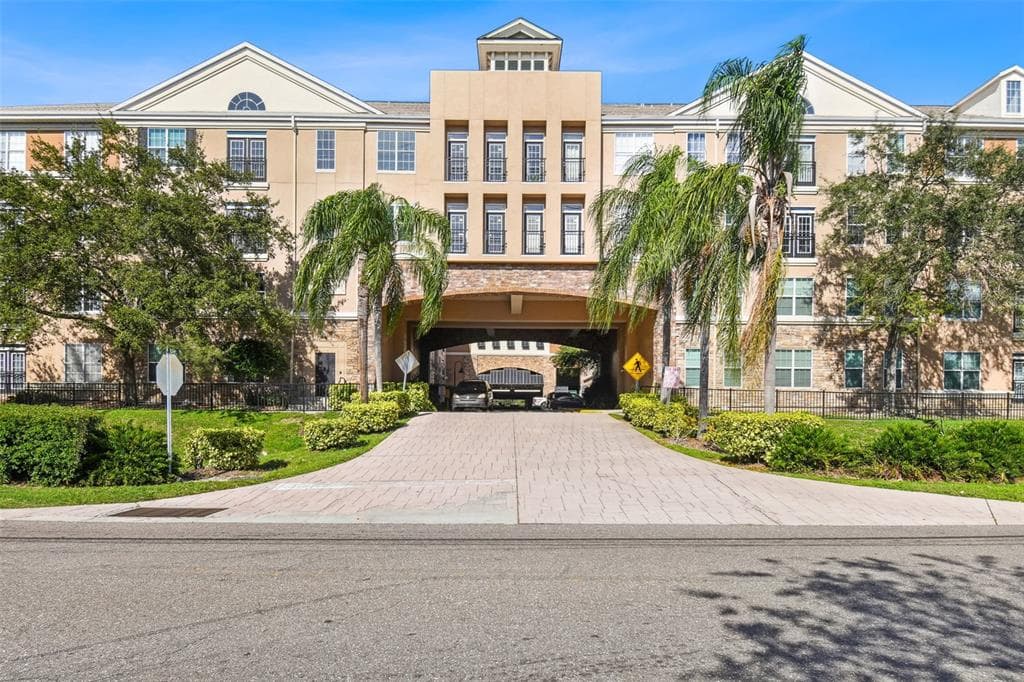 4221 W SPRUCE STREET UNIT 1101 TAMPA, FL 33607