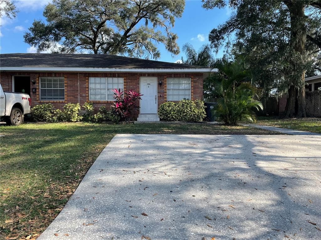 206 BEVERLY BOULEVARD BRANDON, FL 33511