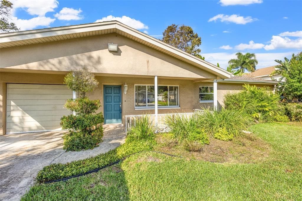 1735 MONTANA AVENUE NE ST PETERSBURG, FL 33703