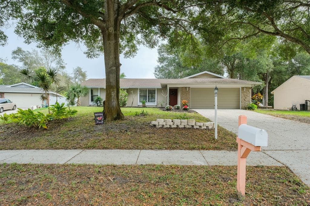 2141 BRENT PLACE PALM HARBOR, FL 34683