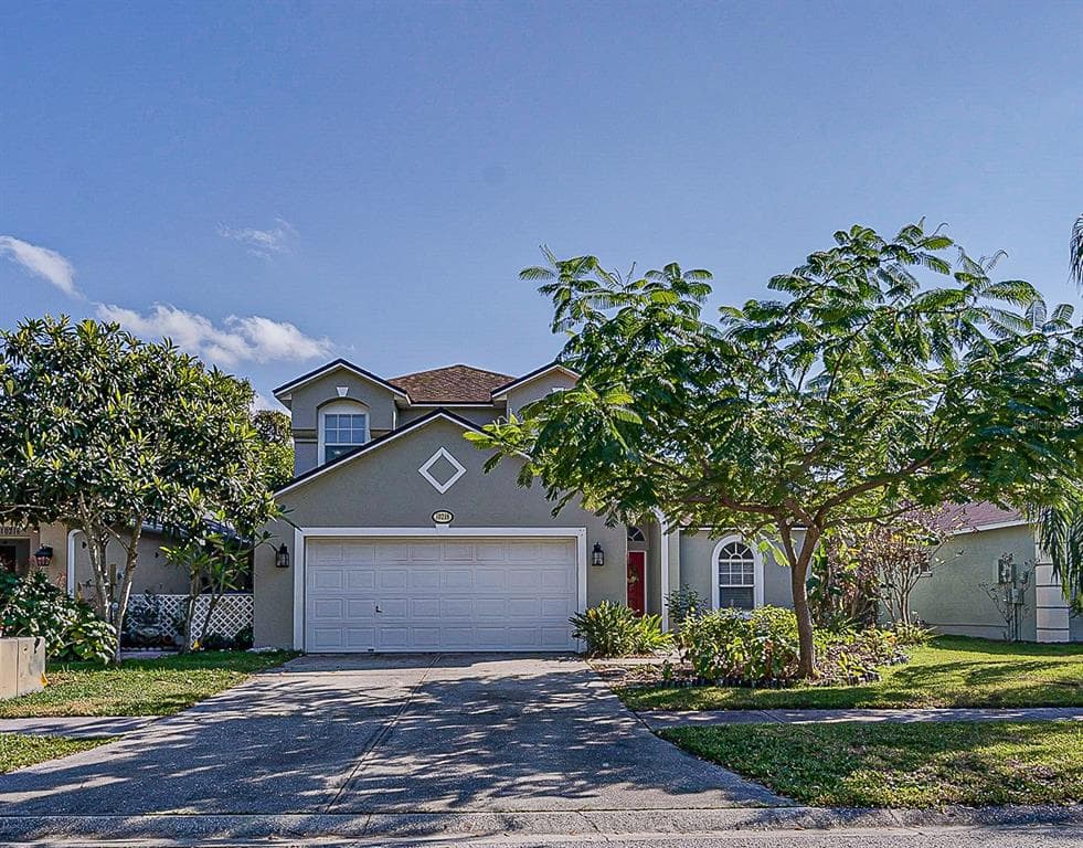 10218 CHARLESTON CORNER ROAD TAMPA, FL 33635