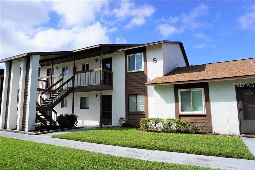 39132 COUNTY ROAD 54 UNIT 2084 ZEPHYRHILLS, FL 33542