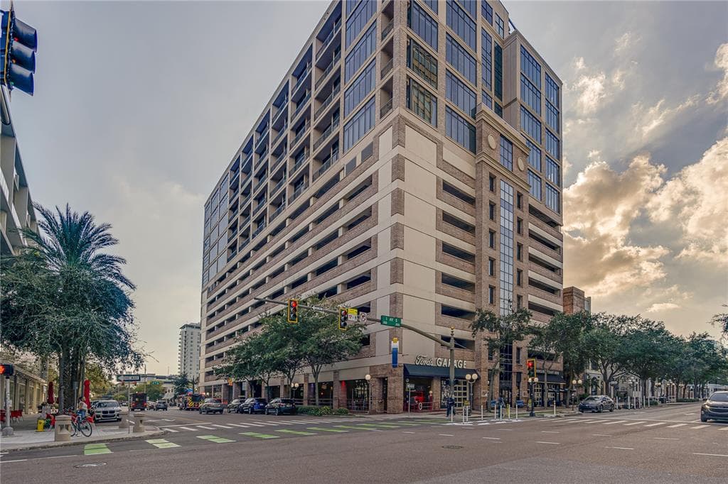 175 2ND STREET S UNIT 808 ST PETERSBURG, FL 33701
